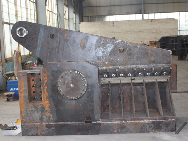 鱷魚(yú)式剪切機(jī)